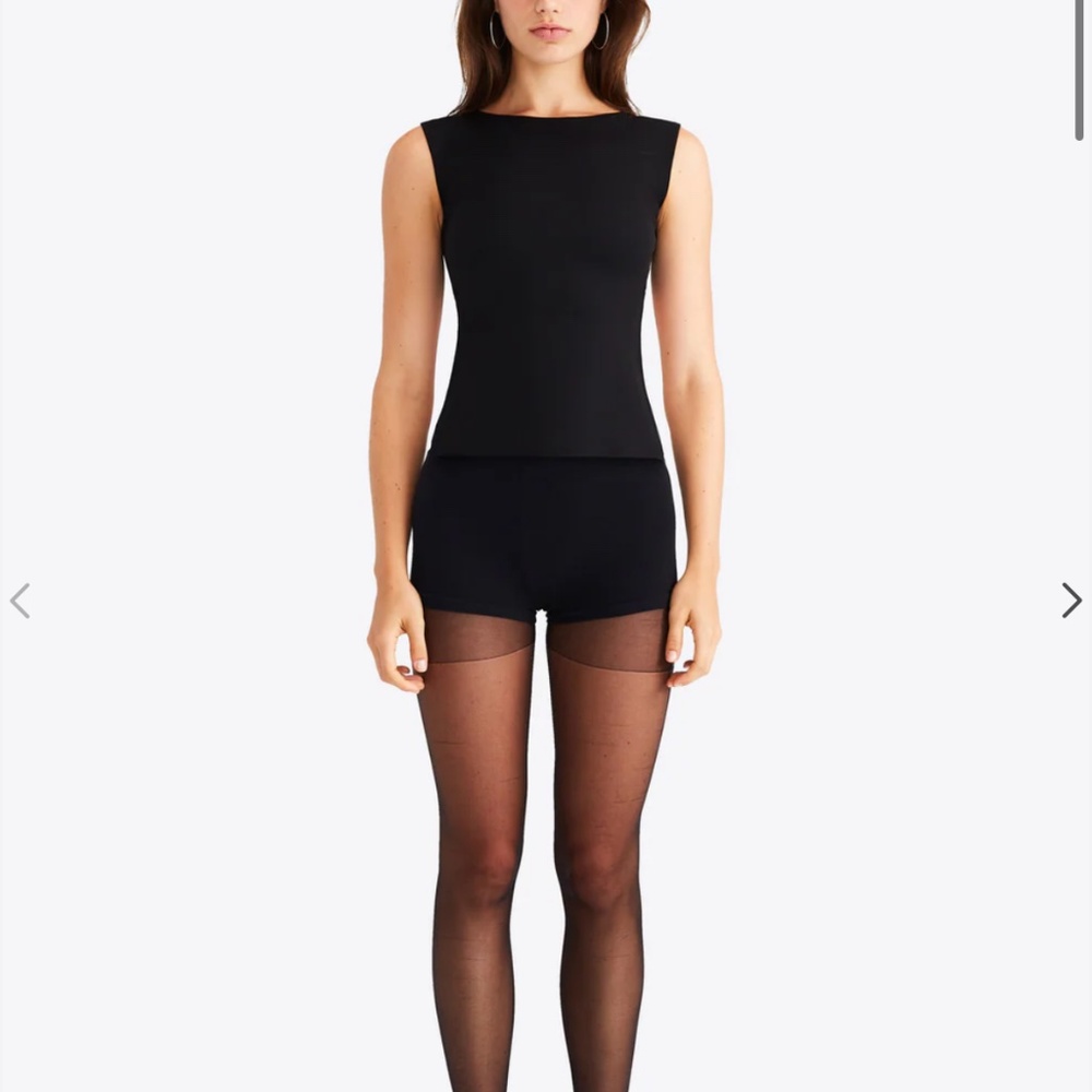 Susamusa Gina Top in black (size large)